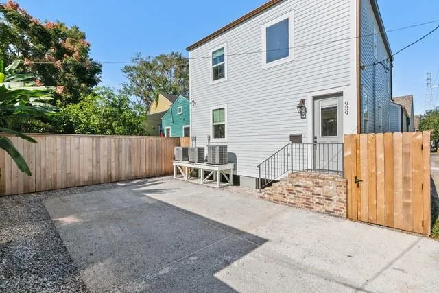 $950,000 | 937-39 Dante Street, New Orleans, LA 70118