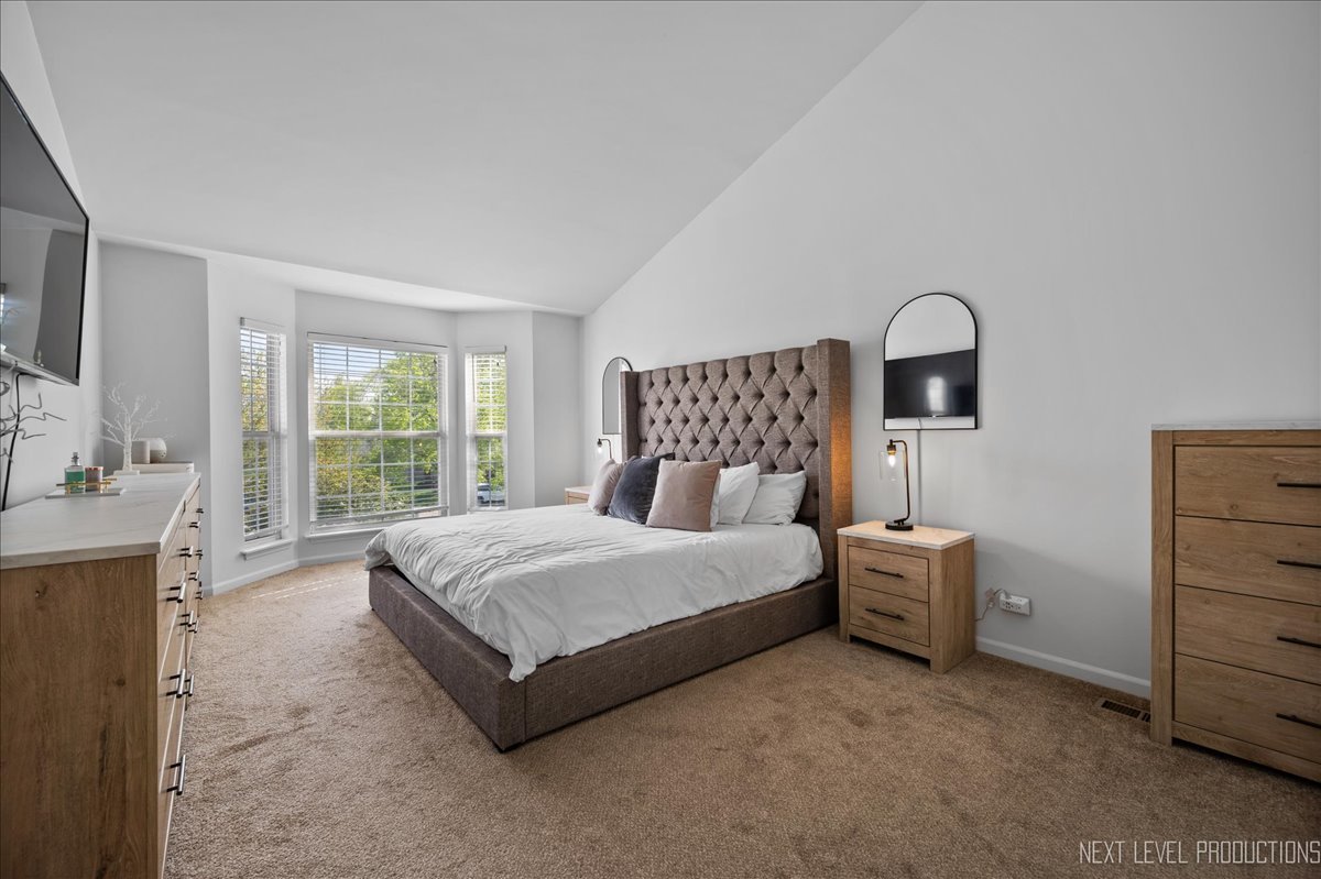 7 Roxbury Court South Elgin, IL 60177 - Photo 17 of 38