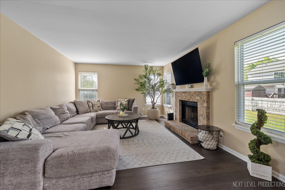 7 Roxbury Court South Elgin, IL 60177 - Photo 10 of 38