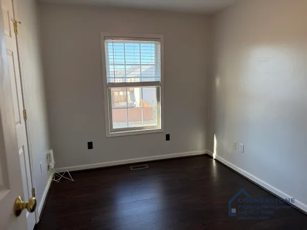 $2,190 | 2339 Oakleaf Drive Northwest, Roanoke, VA 24017