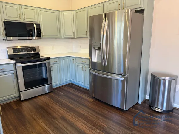 $2,190 | 2339 Oakleaf Drive Northwest, Roanoke, VA 24017