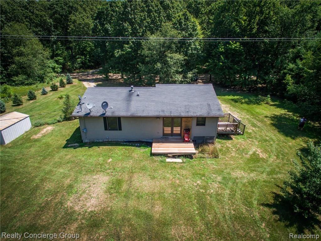 5180 Dutton Road Gregory, MI 48137 - Photo 22 of 32 Dutton drone-4.jpg