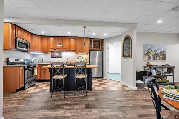 $3,200 | 22 Lauro Ridge Court, Unit LOWER LEVEL, Mahopac, NY 10541