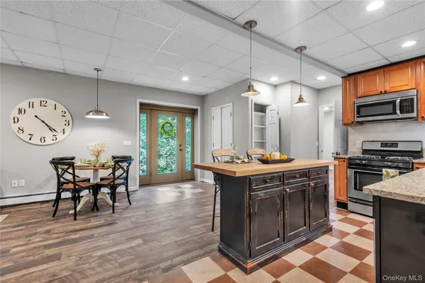 $3,200 | 22 Lauro Ridge Court, Unit LOWER LEVEL, Mahopac, NY 10541