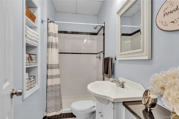 $3,200 | 22 Lauro Ridge Court, Unit LOWER LEVEL, Mahopac, NY 10541