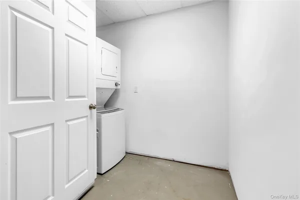 $3,200 | 22 Lauro Ridge Court, Unit LOWER LEVEL, Mahopac, NY 10541