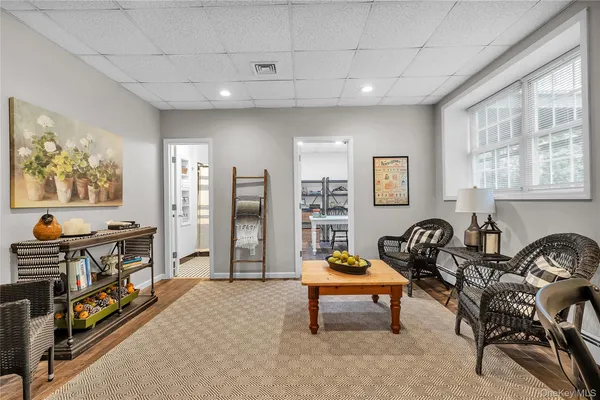 $3,200 | 22 Lauro Ridge Court, Unit LOWER LEVEL, Mahopac, NY 10541