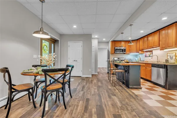 $3,200 | 22 Lauro Ridge Court, Unit LOWER LEVEL, Mahopac, NY 10541