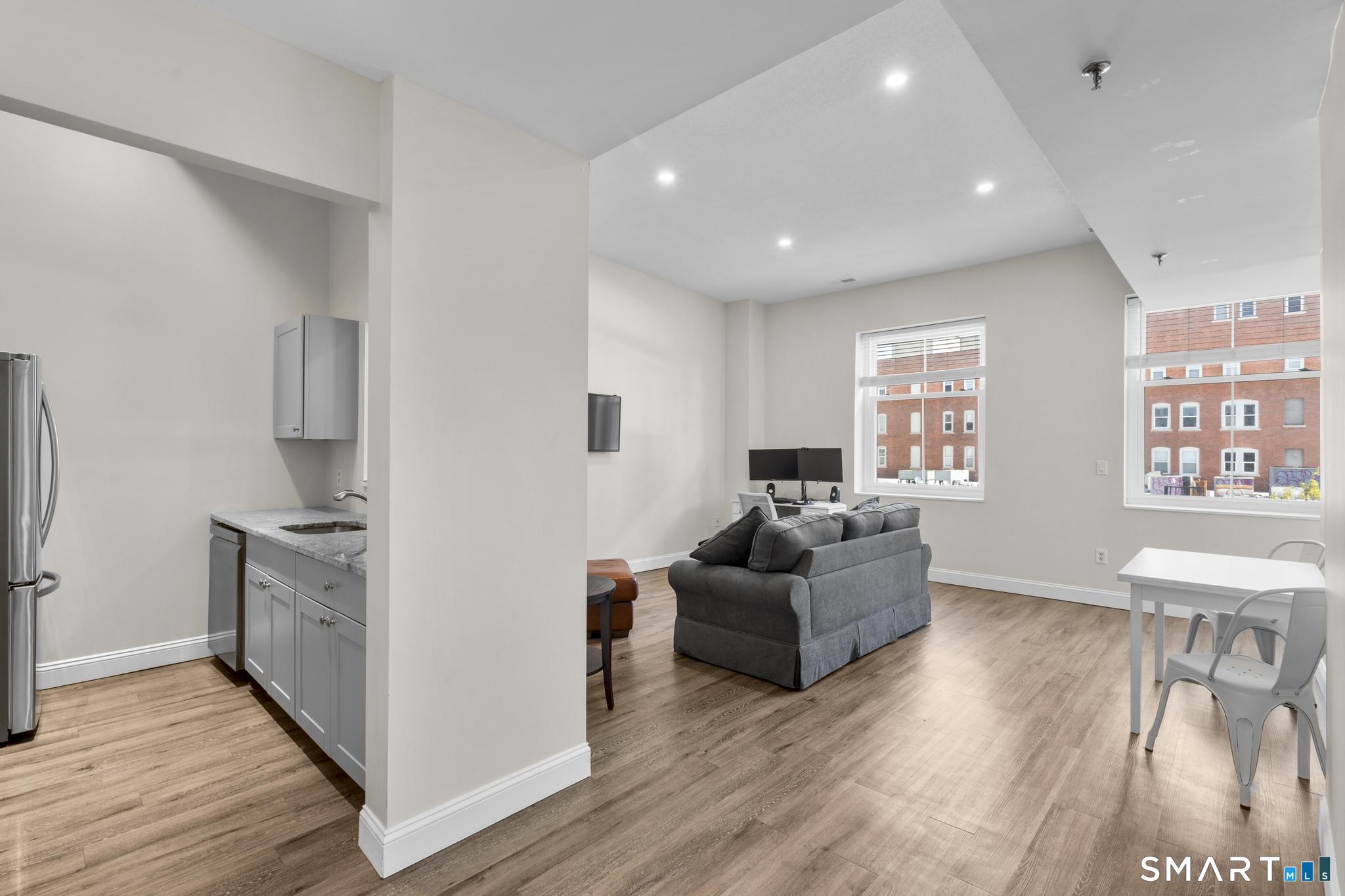 196 Crown Street, Unit 507 New Haven, CT 06510 - Photo 4 of 20