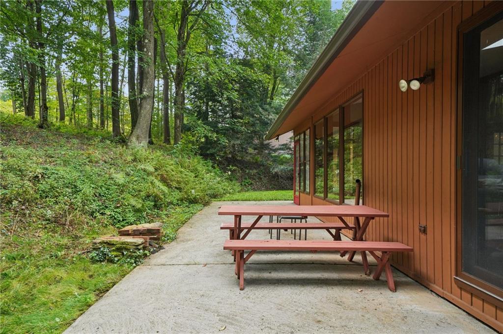 527 Imperial Road Hidden Valley, PA 15502 - Photo 37 of 43 Gallery Image 37