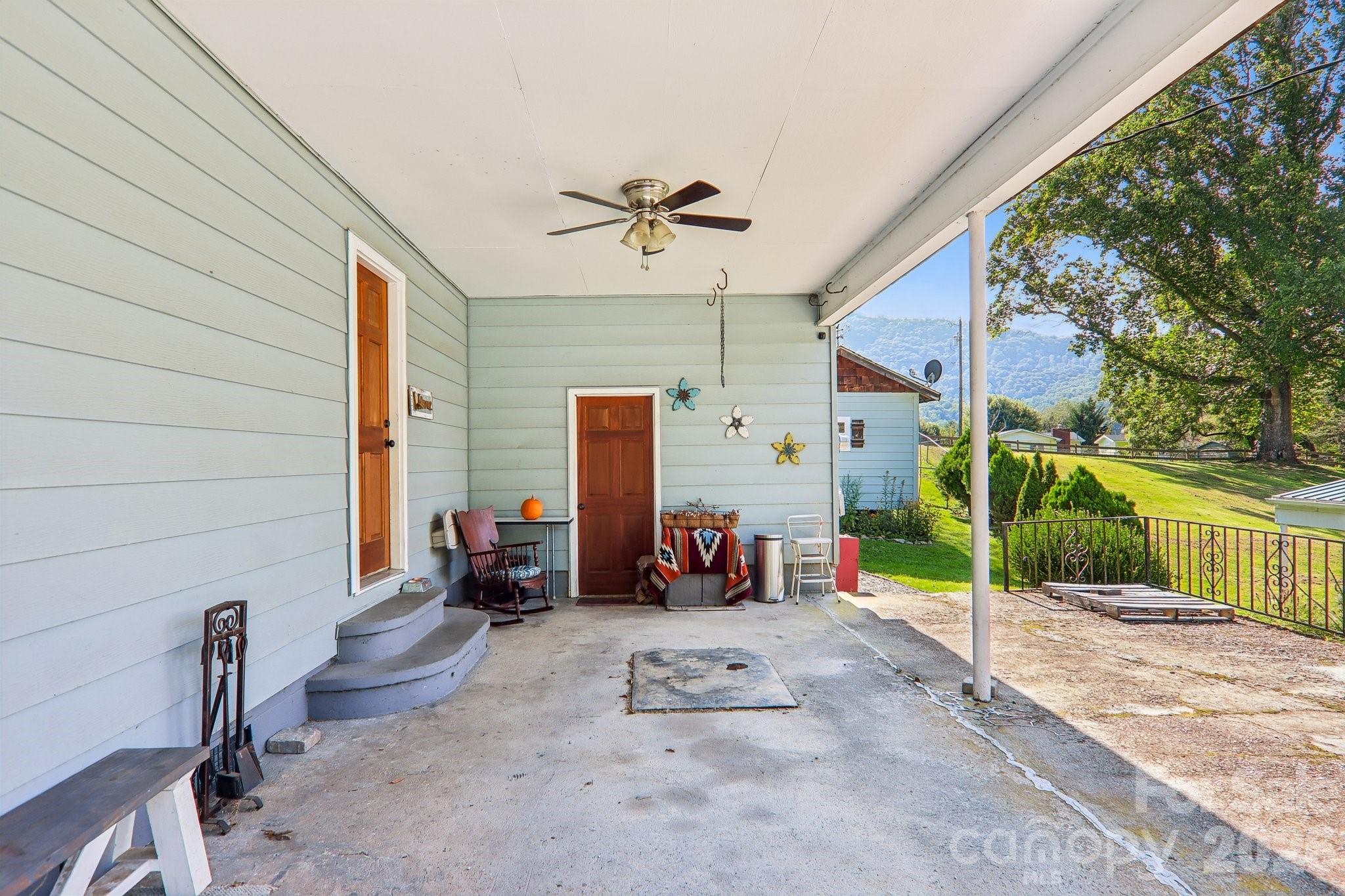 550 Lickstone Road Waynesville, NC 28786 - Photo 27 of 47 Gallery Image 27