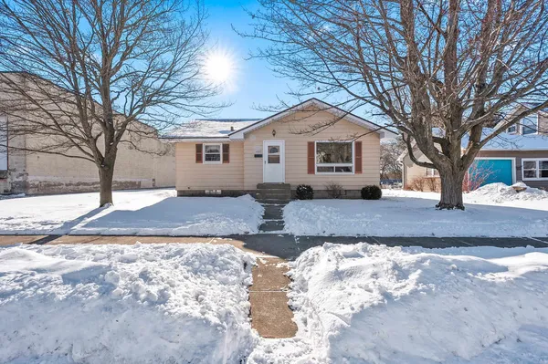 $174,900 | 1717 Daggett Street, Marinette, WI 54143