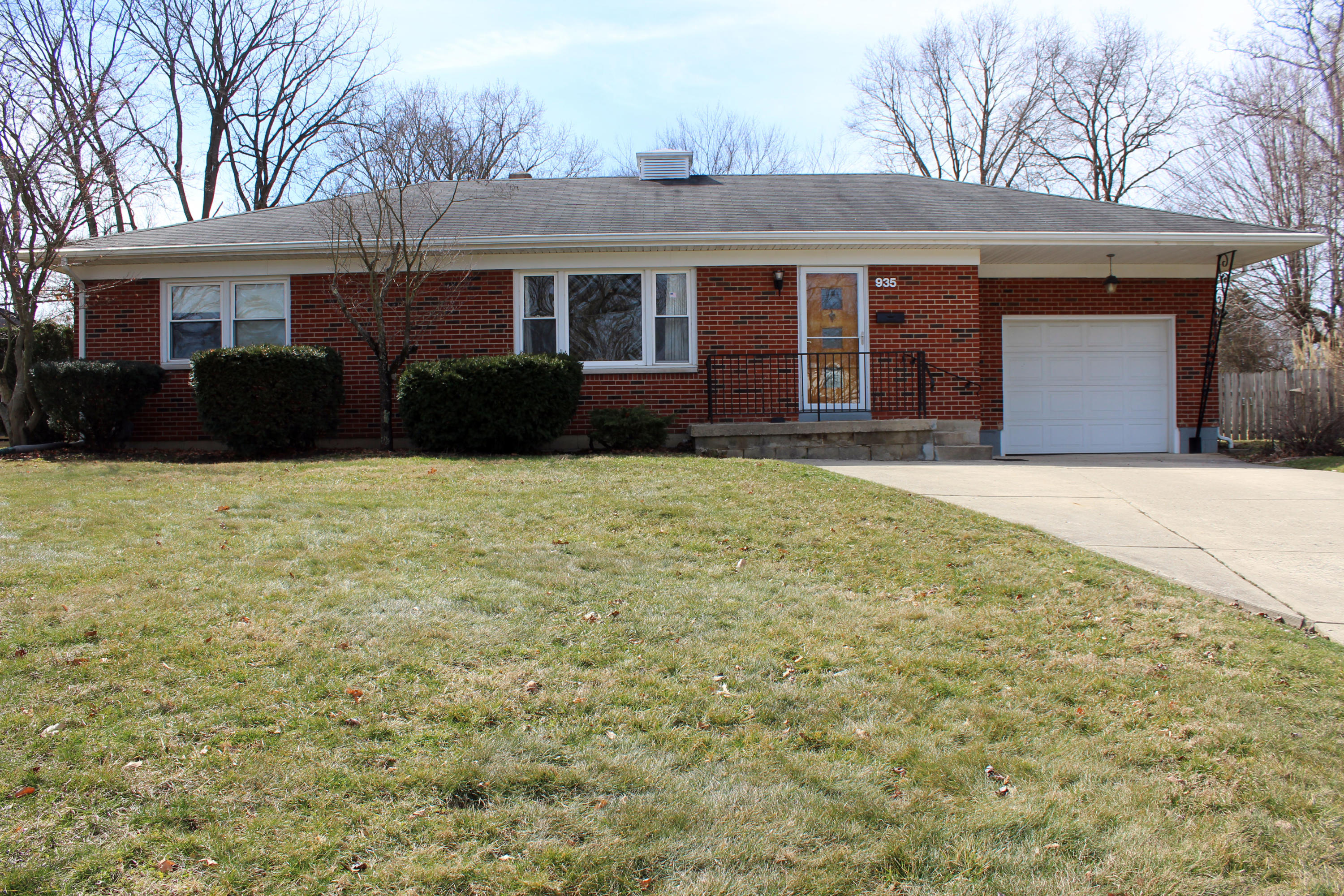 935 Fruitland Road Springfield, OH 45503 - Photo 1 of 35