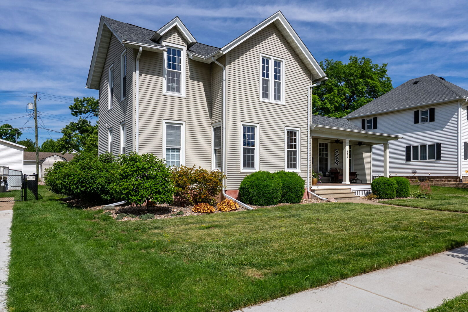 417 North State Street Geneseo, IL 61254 - Photo 2 of 51 a front view of a house with a yard
