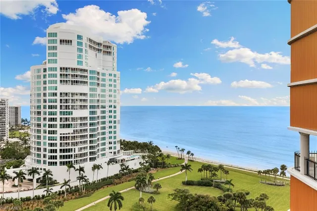 $1,995,000 | 4251 Gulf Shore Boulevard North, Unit 18B, Naples, FL 34103