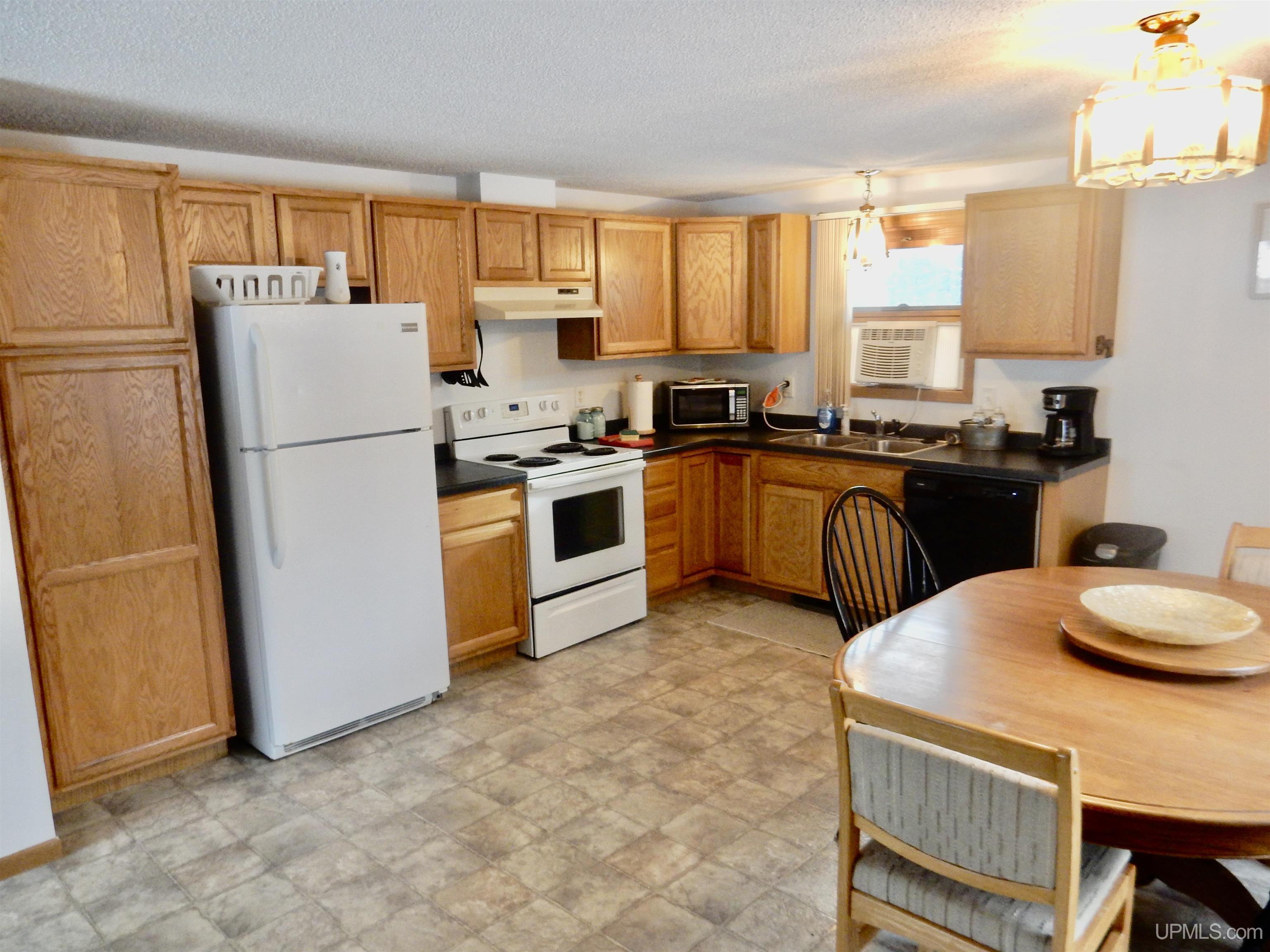 9593 Chvala Road Manistique, MI 49854 - Photo 7 of 34 Gallery Image 7