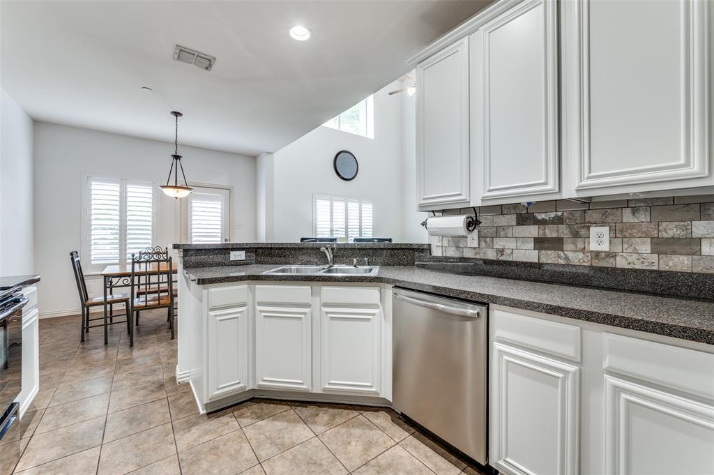 4605 Penelope Lane Plano, TX 75024 - Photo 13 of 25