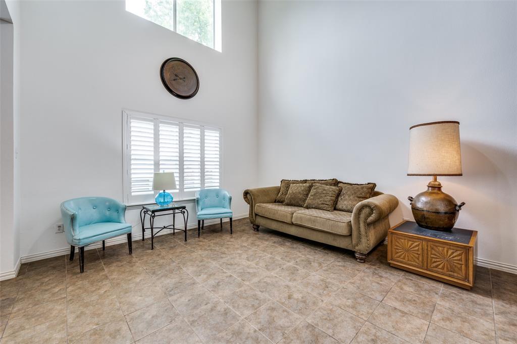 4605 Penelope Lane Plano, TX 75024 - Photo 7 of 25 Tall ceilings and lots of natural light