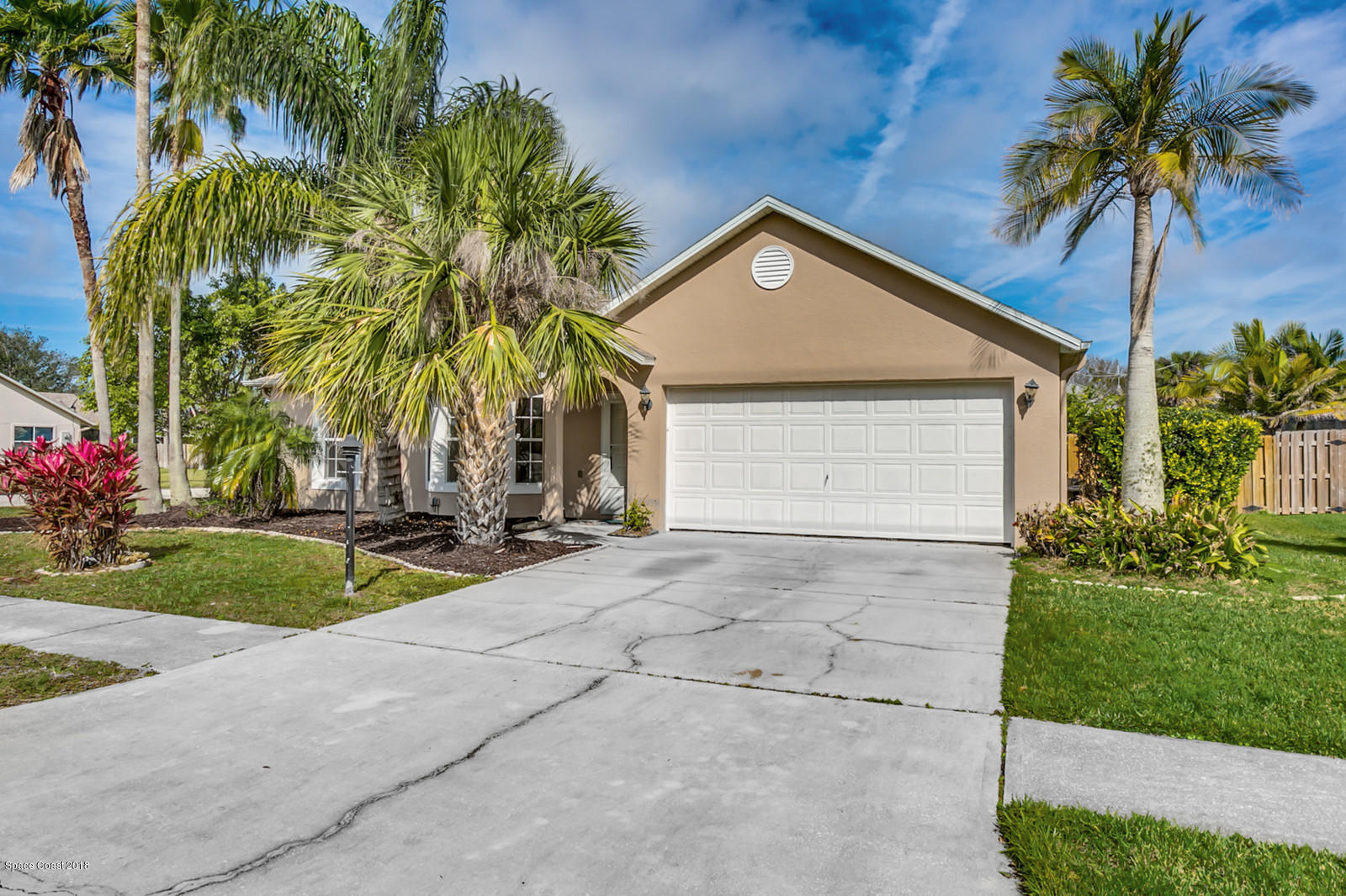 2139 Lansing Street Melbourne, FL 32935 - Photo 2 of 19 19_2139LansingSt-0001_mls
