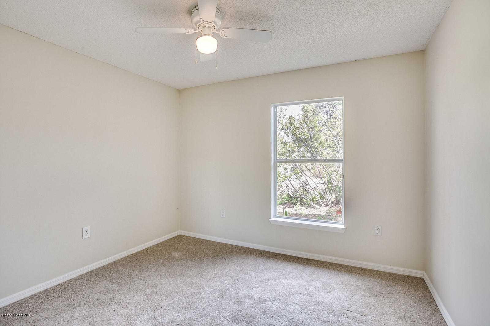 2139 Lansing Street Melbourne, FL 32935 - Photo 11 of 19 09_2139LansingSt-0051_mls