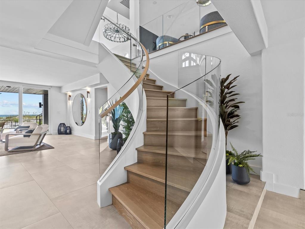 780 Eldorado Avenue Clearwater, FL 33767 - Photo 34 of 98 a view of entryway and hall