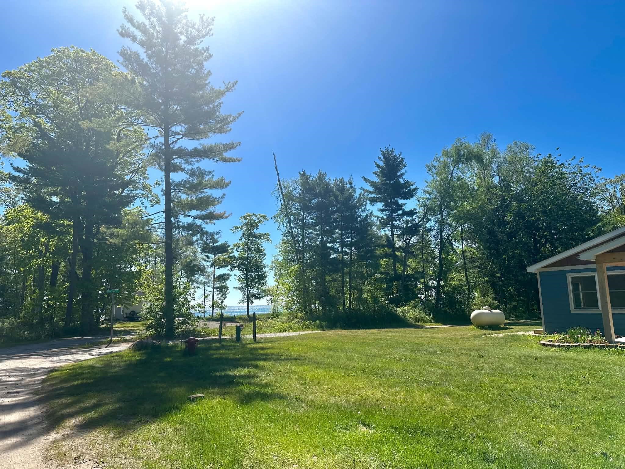 1009 Keystone Road Tawas City, MI 48763 - Photo 2 of 22 1947610-c8f3b3bb-a813-495c-8233-72c1a10bb1f4.JPG