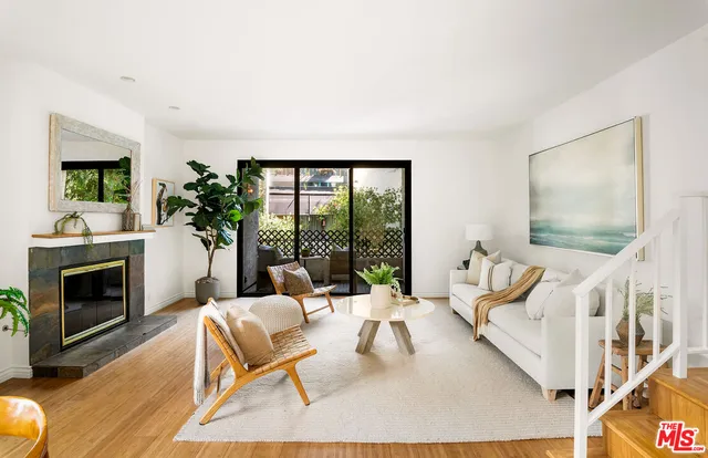 $825,000 | 8128 Manitoba Street, Unit 106, Playa del Rey, CA 90293