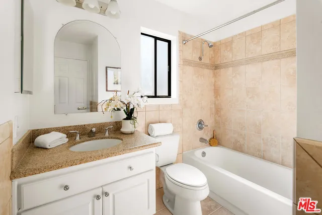 $825,000 | 8128 Manitoba Street, Unit 106, Playa del Rey, CA 90293