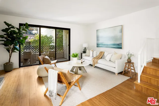 $825,000 | 8128 Manitoba Street, Unit 106, Playa del Rey, CA 90293