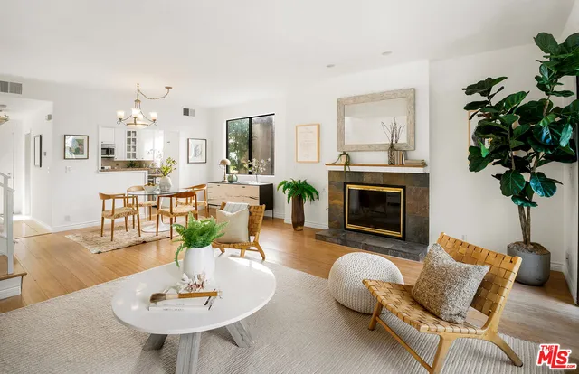 $825,000 | 8128 Manitoba Street, Unit 106, Playa del Rey, CA 90293