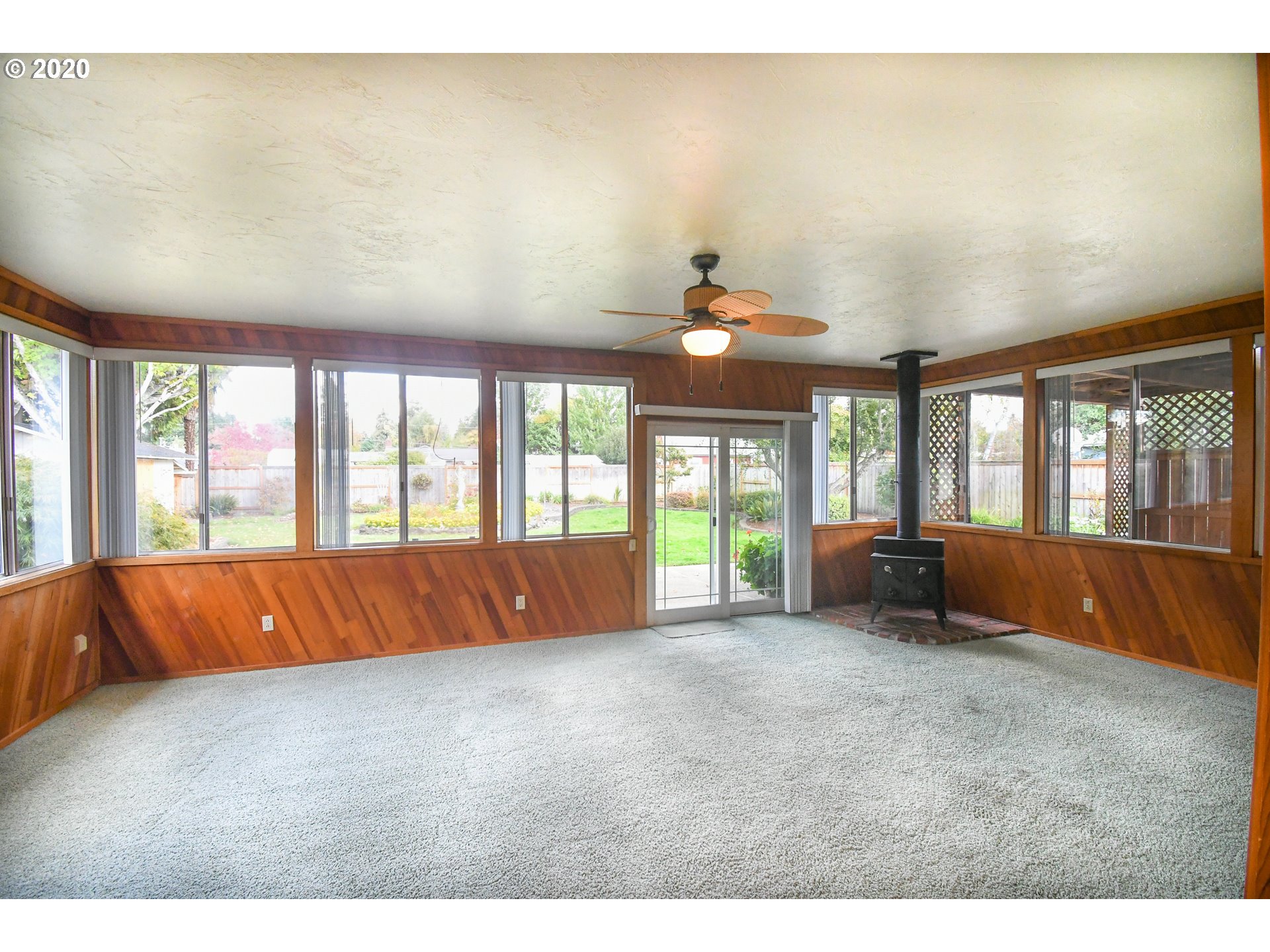 2765 Crocker Road Eugene, OR 97404 - Photo 16 of 32 Gallery Image 16