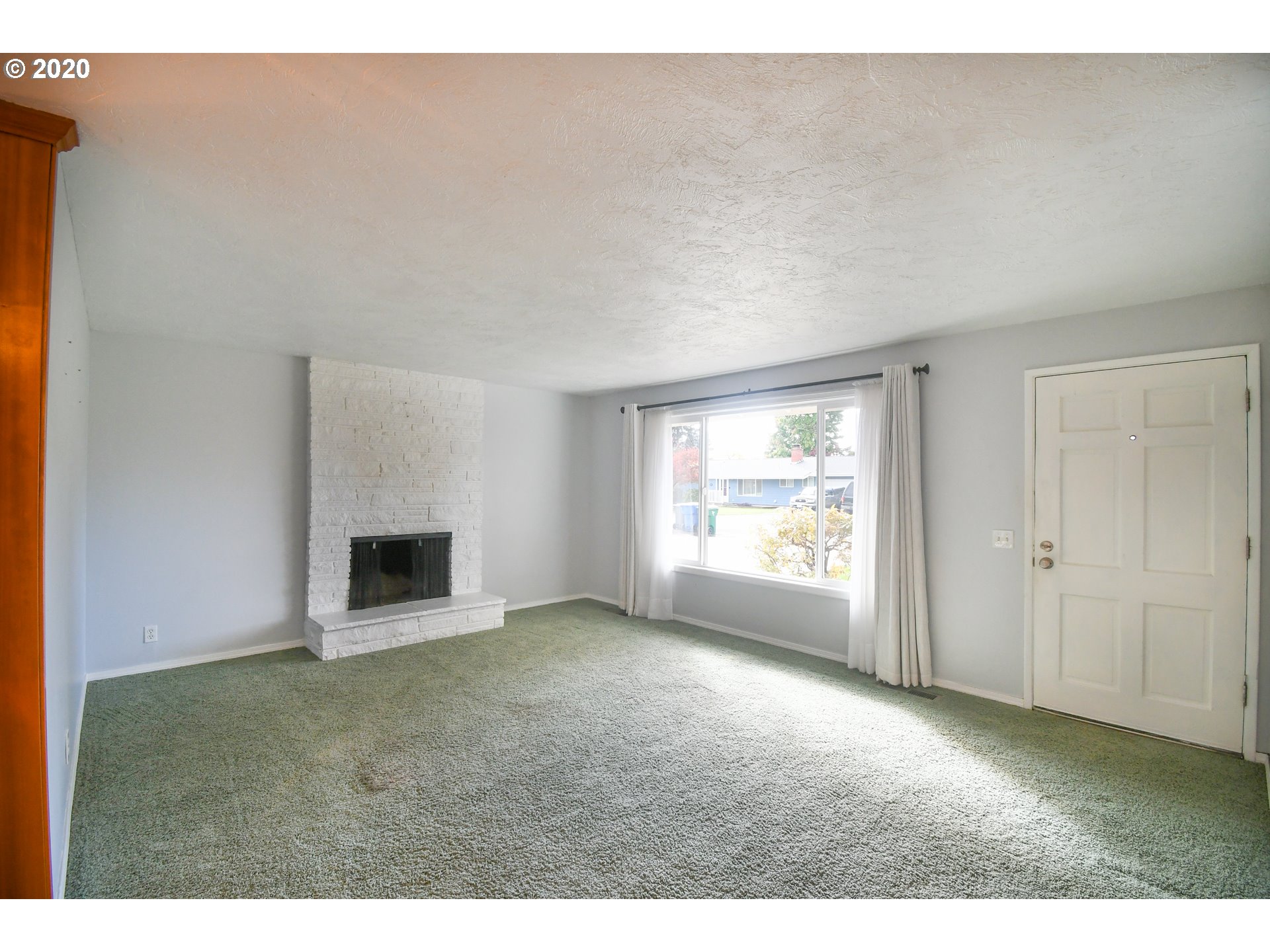 2765 Crocker Road Eugene, OR 97404 - Photo 6 of 32 Gallery Image 6