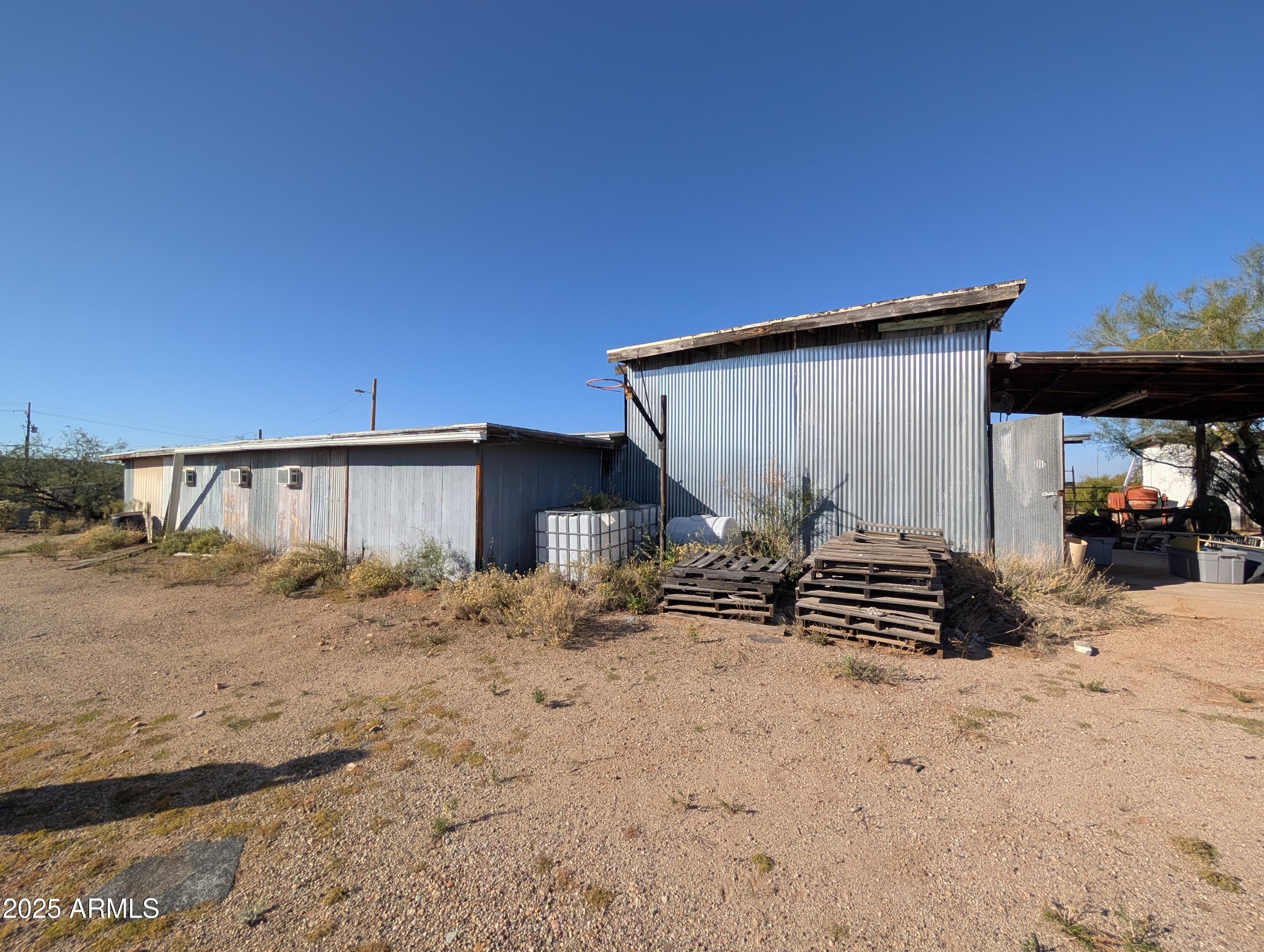 44000 East Fairmont Drive Tucson, AZ 85739 - Photo 24 of 49 a backyard of a house