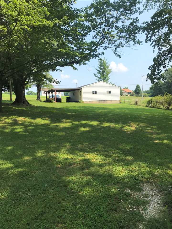 1786 East Antioch Road Bloomfield, IN 47424 - Photo 5 of 12