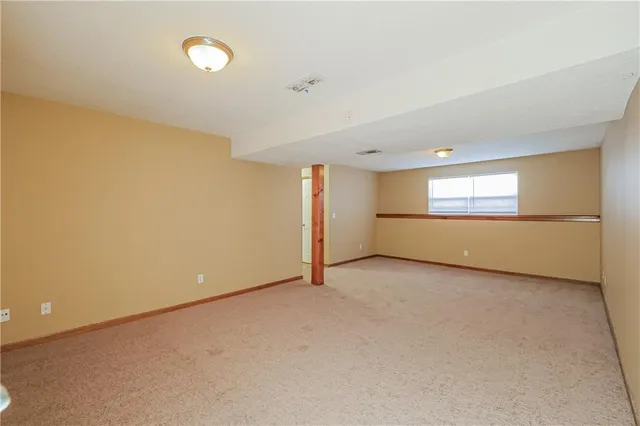 $2,080 | 3022 Southwest Shadow Brook Drive, Blue Springs, MO 64015