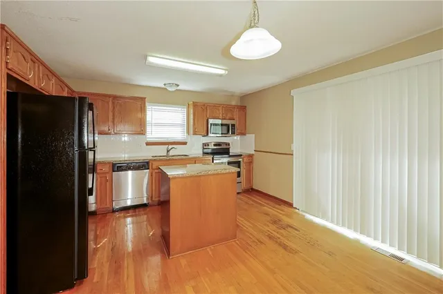 $2,080 | 3022 Southwest Shadow Brook Drive, Blue Springs, MO 64015