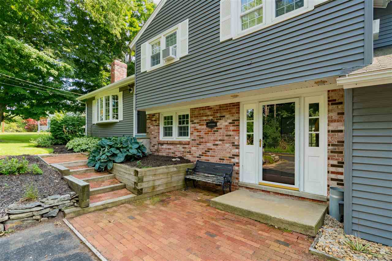 61 Bayside Road Greenland, NH 03840 - Photo 5 of 39 Gallery Image 5