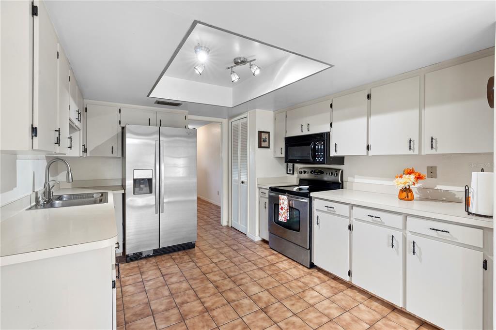 1833 Rada Terrace Deltona, FL 32725 - Photo 8 of 27 Gallery Image 8