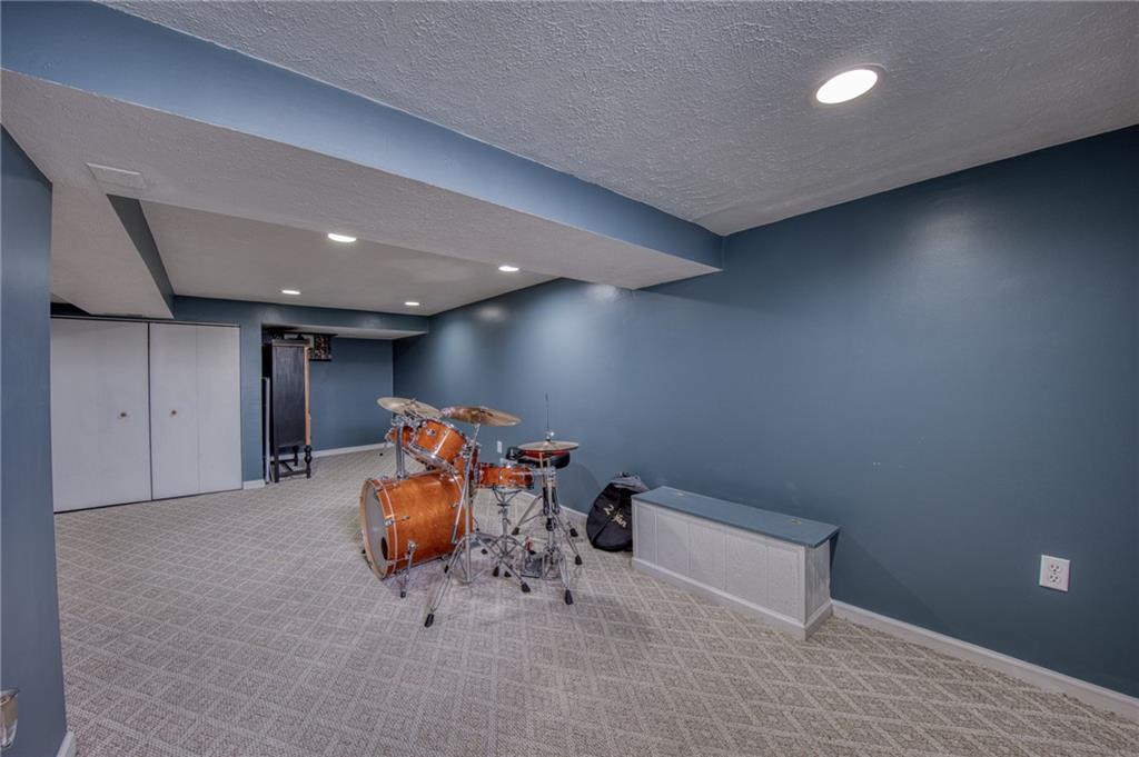 110 McKinney Road Wexford, PA 15090 - Photo 39 of 50 Gallery Image 39