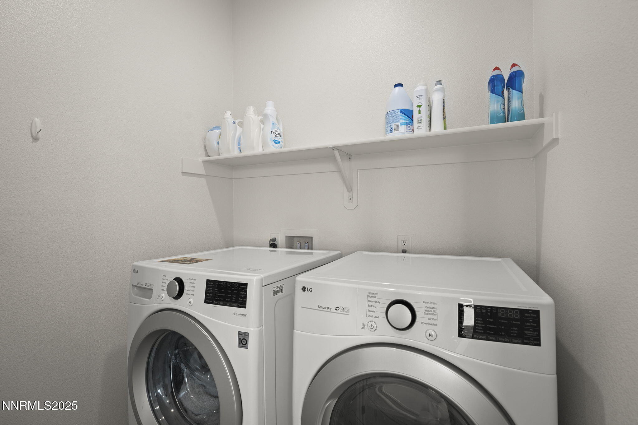 1023 Big Rock Loop Sun Valley, NV 89433 - Photo 20 of 29 21-web-or-mls-_DSC1809