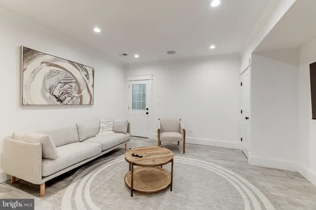 $6,750 | 1415 Princess Street, Alexandria, VA 22314