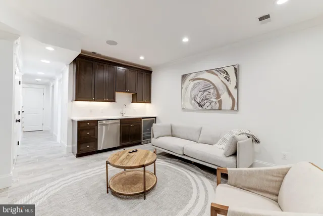 $6,750 | 1415 Princess Street, Alexandria, VA 22314