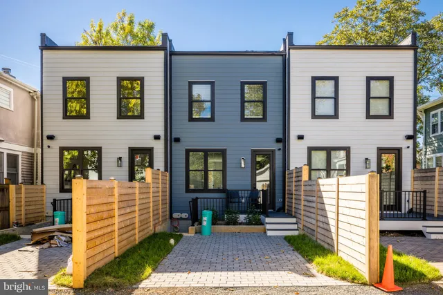 $6,750 | 1415 Princess Street, Alexandria, VA 22314