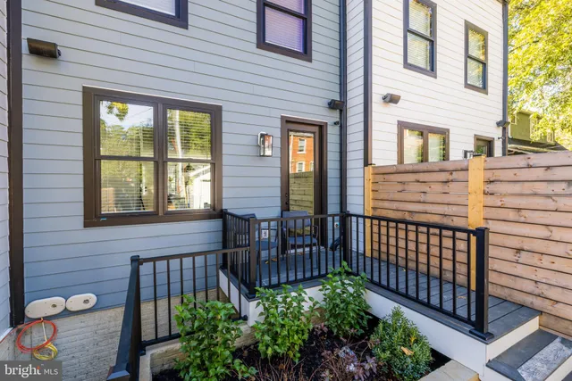 $6,750 | 1415 Princess Street, Alexandria, VA 22314