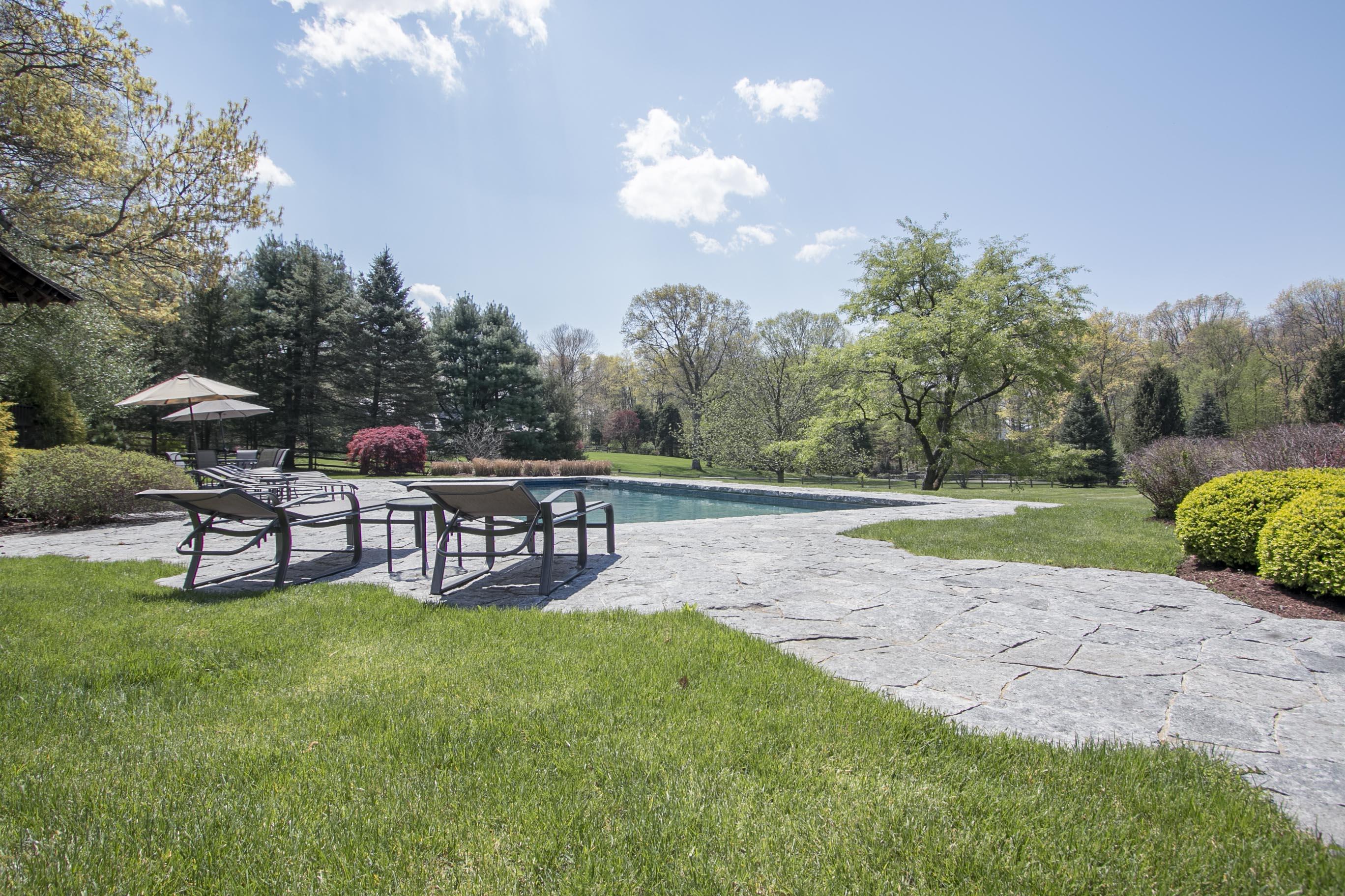 610 Cheese Spring Road New Canaan, CT 06840 - Photo 2 of 23 610 Cheese Spring Rd (16 of 17)