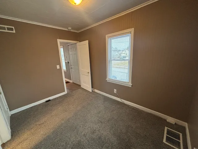 $89,900 | 1626 Florence Lane, Davenport, IA 52804