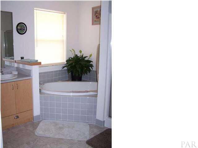 6357 Mayfair Road Milton, FL 32570 - Photo 10 of 15