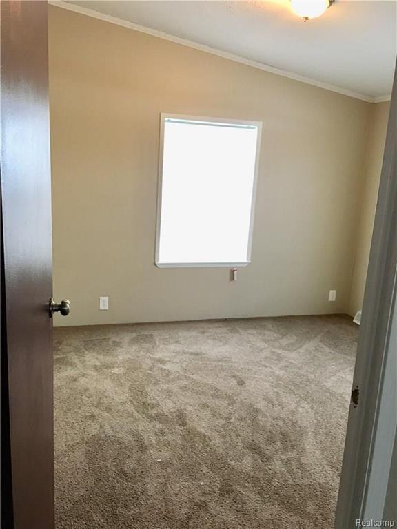 6393 East Atherton Road Burton, MI 48519 - Photo 10 of 18