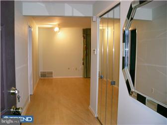 71107 Delaire Landing Road, Unit 107 Philadelphia, PA 19114 - Photo 3 of 12 Foyer
