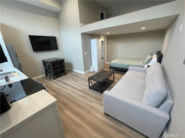 $1,895 | 3335 Triangle Place, Unit B, Glendale, CA 91208